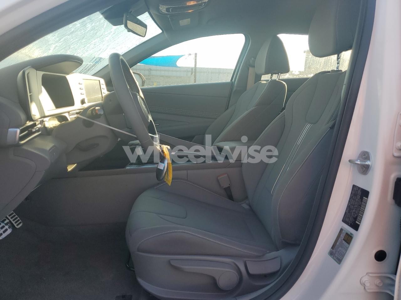 Photo 7 of 2026 HYUNDAI ELANTRA SEL SPORT (VIN KMHLM4DG3TU105432)