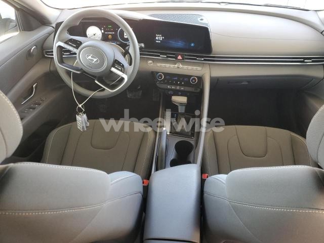 Photo 9 of 2024 HYUNDAI ELANTRA SEL (VIN KMHLM4DG4RU820650)
