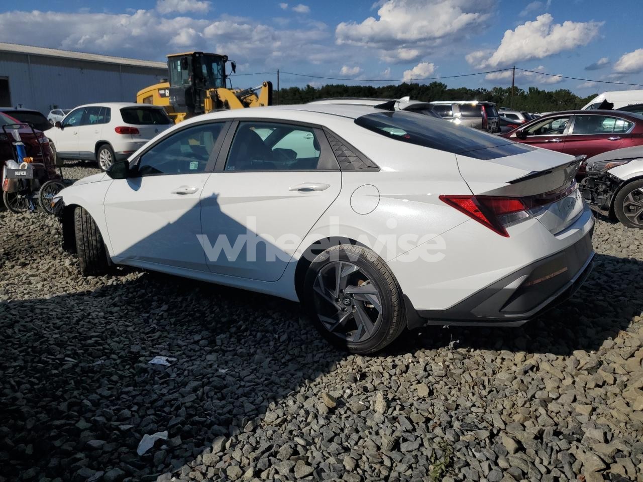 Photo 2 of 2025 HYUNDAI ELANTRA SEL SPORT (VIN KMHLM4DG4SU894592)