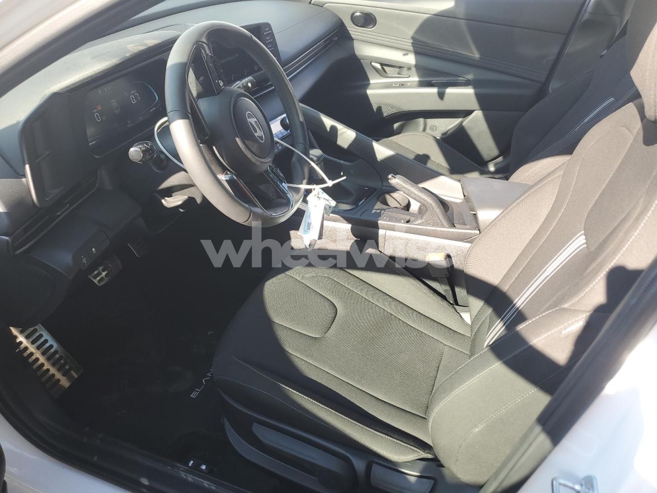 Photo 7 of 2025 HYUNDAI ELANTRA SEL SPORT (VIN KMHLM4DG4SU894592)