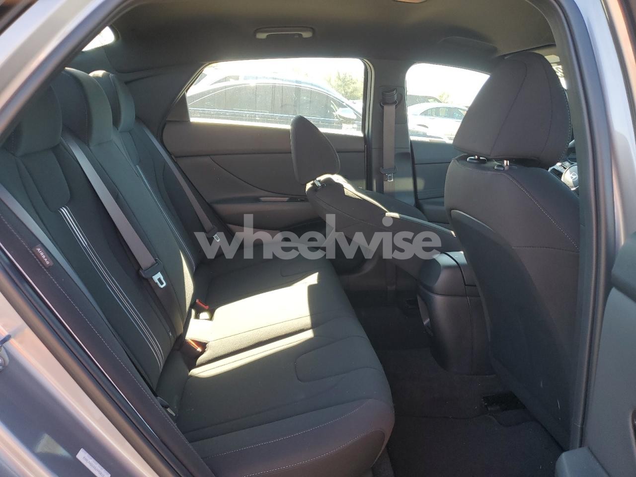 Photo 10 of 2025 HYUNDAI ELANTRA SEL SPORT (VIN KMHLM4DG4SU995812)