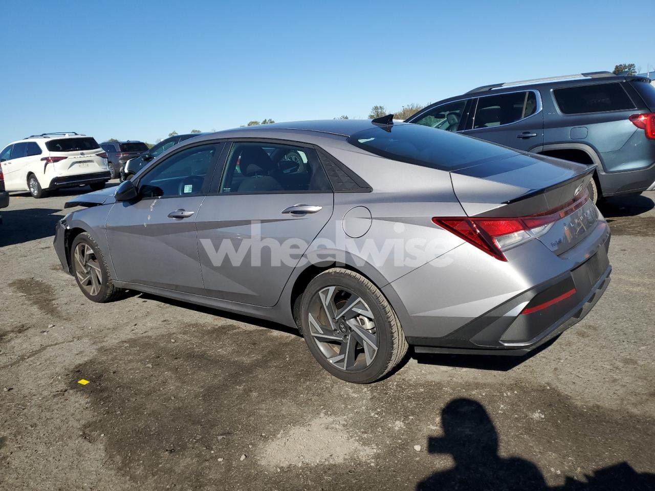 Photo 2 of 2025 HYUNDAI ELANTRA SEL SPORT (VIN KMHLM4DG4SU995812)