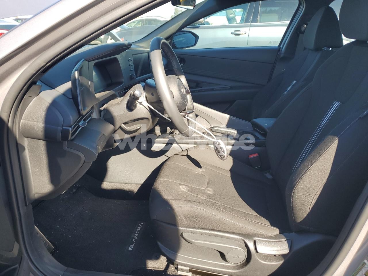 Photo 7 of 2025 HYUNDAI ELANTRA SEL SPORT (VIN KMHLM4DG4SU995812)