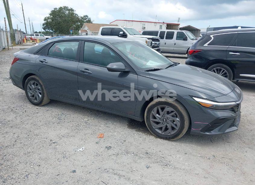 2024 Hyundai Elantra SEL (VIN KMHLM4DG5RU636950) main photo