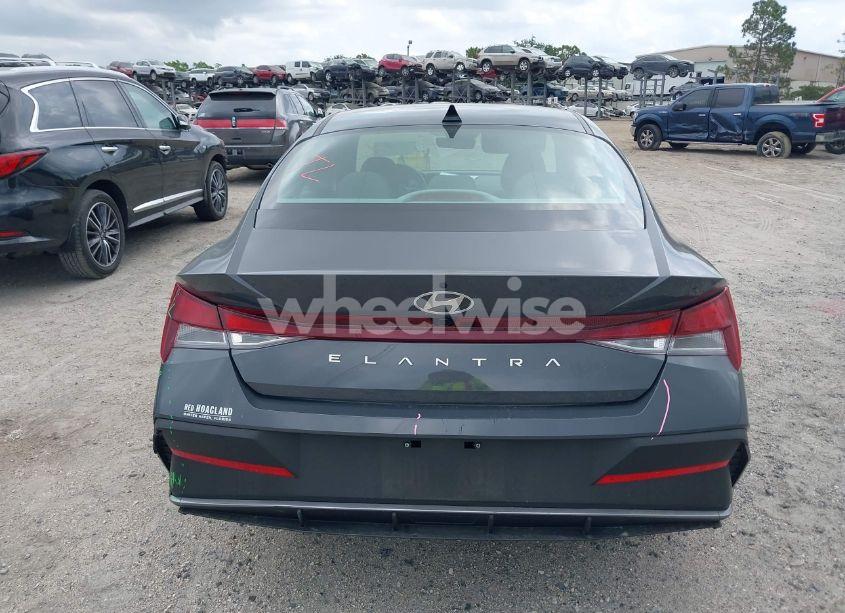 Photo 16 of 2024 Hyundai Elantra SEL (VIN KMHLM4DG5RU636950)