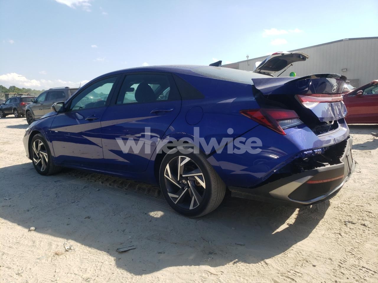 Photo 2 of 2025 HYUNDAI ELANTRA SEL SPORT (VIN KMHLM4DG5SU913683)