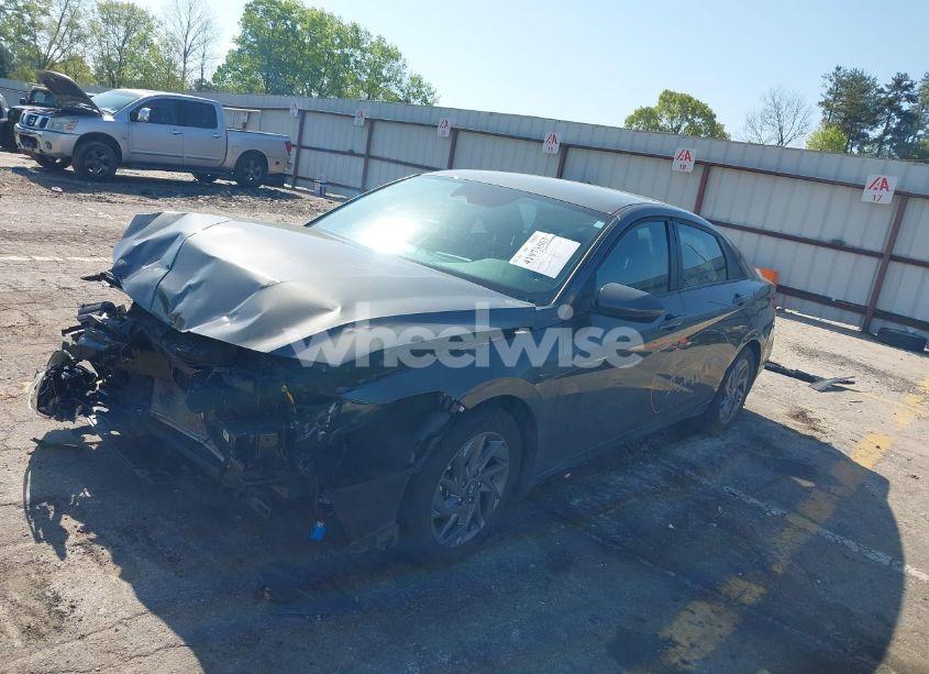 Photo 2 of 2024 Hyundai Elantra SEL (VIN KMHLM4DG6RU754456)
