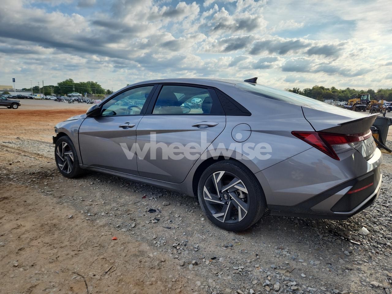 Photo 2 of 2025 HYUNDAI ELANTRA SEL SPORT (VIN KMHLM4DG6SU866650)