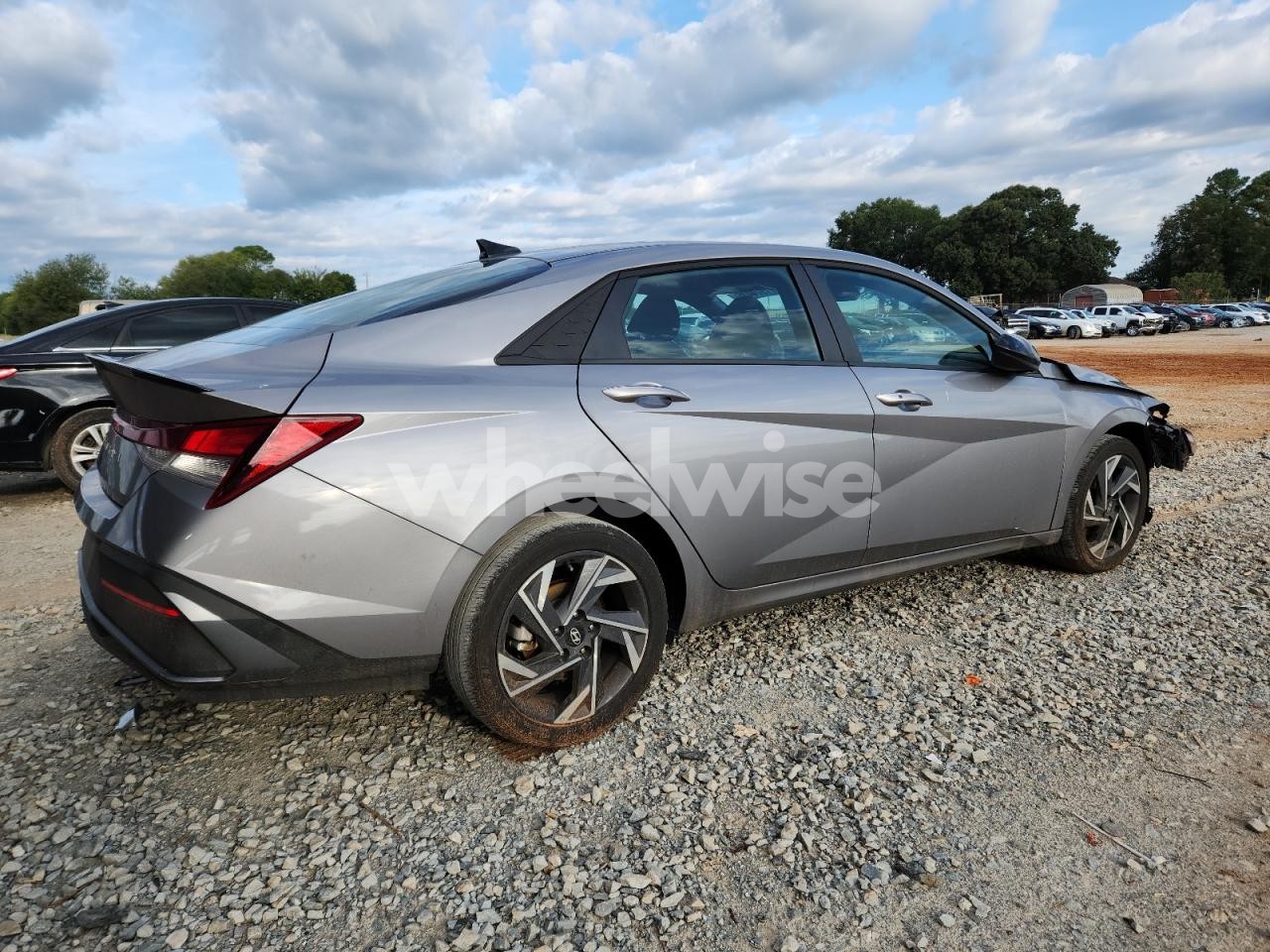 Photo 3 of 2025 HYUNDAI ELANTRA SEL SPORT (VIN KMHLM4DG6SU866650)