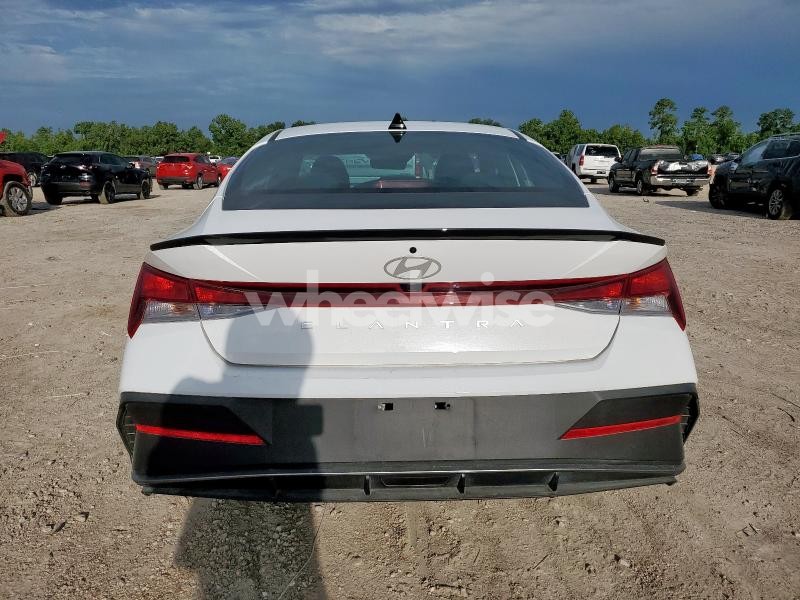 Photo 10 of 2025 HYUNDAI ELANTRA SEL SPORT (VIN KMHLM4DG6SU916110)