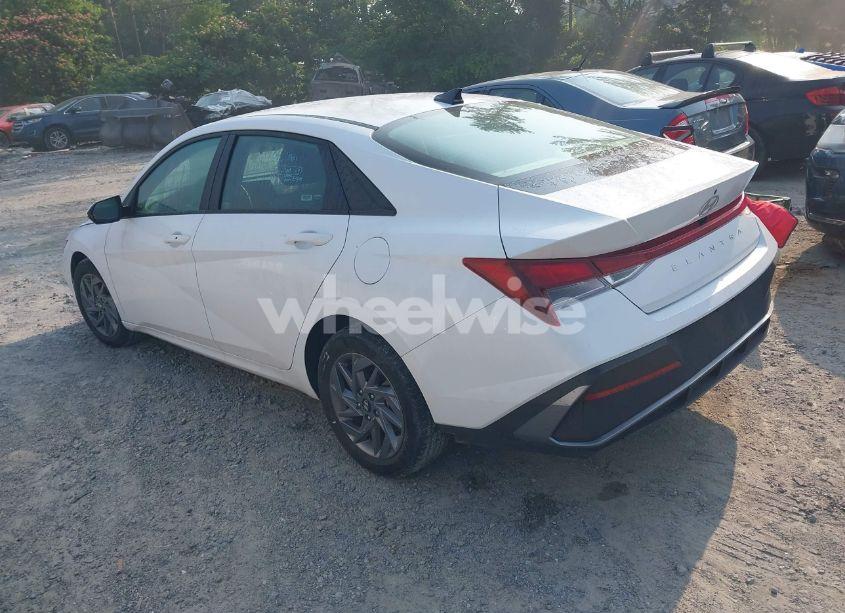 Photo 3 of 2024 Hyundai Elantra SEL (VIN KMHLM4DG7RU651028)