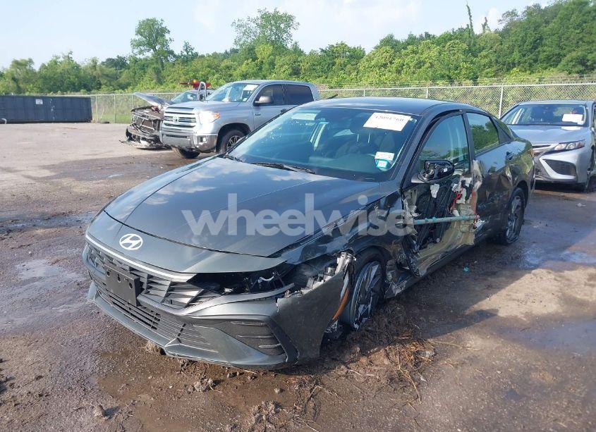 Photo 2 of 2024 Hyundai Elantra SEL (VIN KMHLM4DG7RU751078)