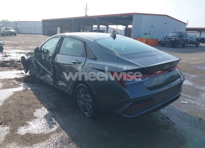 Photo 3 of 2024 Hyundai Elantra SEL (VIN KMHLM4DG7RU751078)