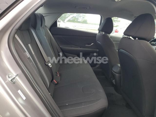 2024 HYUNDAI ELANTRA SEL (VIN KMHLM4DG7RU811845) main photo