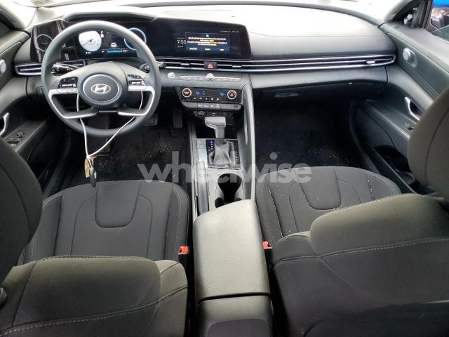 Photo 6 of 2024 HYUNDAI ELANTRA SEL (VIN KMHLM4DG7RU811845)