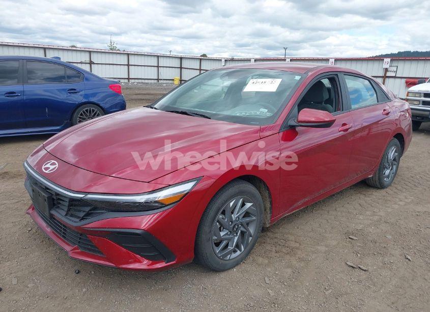 Photo 2 of 2024 Hyundai Elantra SEL (VIN KMHLM4DG7RU821484)