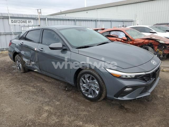 Photo 2 of 2024 HYUNDAI ELANTRA SEL (VIN KMHLM4DG7RU827088)