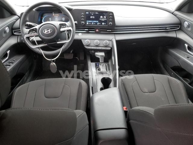 Photo 8 of 2024 HYUNDAI ELANTRA SEL (VIN KMHLM4DG7RU827088)