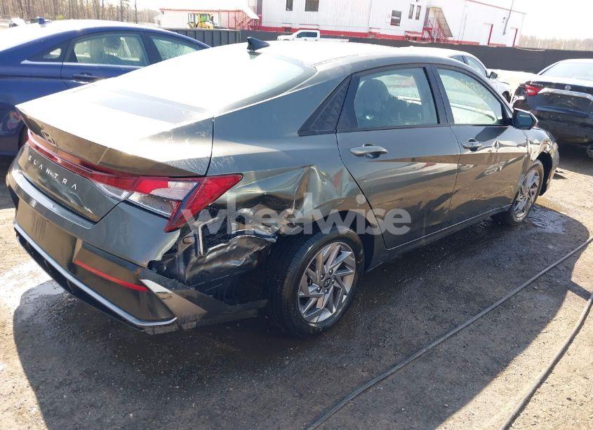 Photo 4 of 2024 Hyundai Elantra SEL (VIN KMHLM4DG8RU672387)