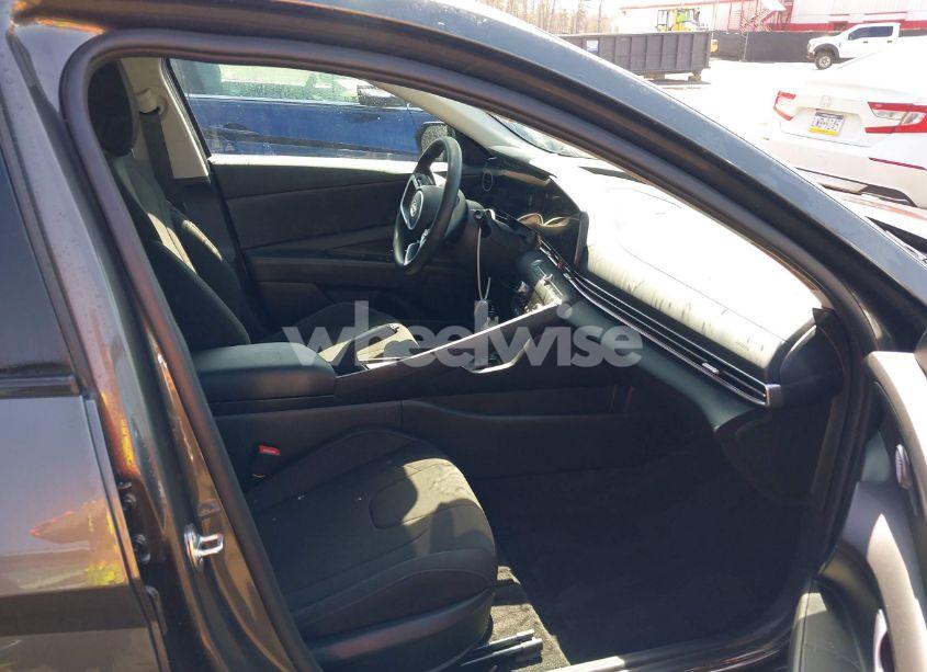 Photo 5 of 2024 Hyundai Elantra SEL (VIN KMHLM4DG8RU672387)