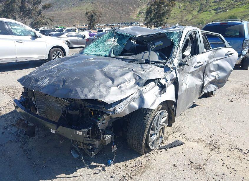 Photo 2 of 2024 Hyundai Elantra SEL (VIN KMHLM4DG8RU679405)