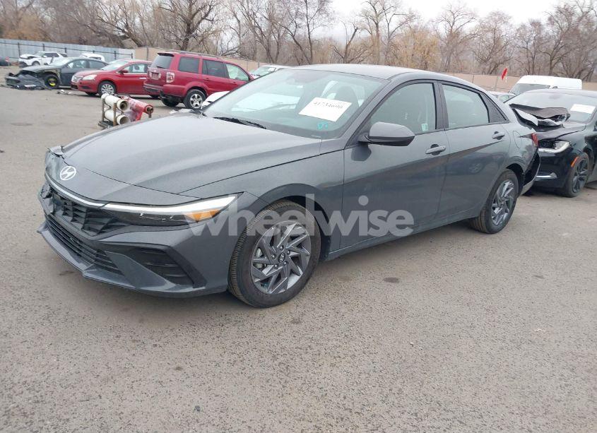 Photo 2 of 2024 Hyundai Elantra SEL (VIN KMHLM4DG8RU721426)