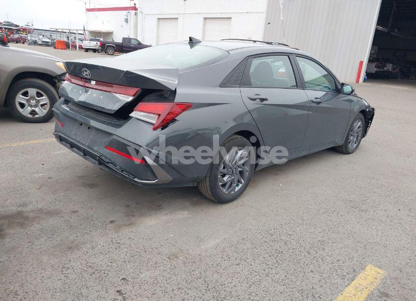 Photo 4 of 2024 Hyundai Elantra SEL (VIN KMHLM4DG8RU721426)