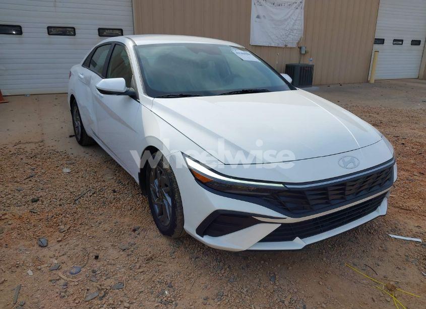 2024 Hyundai Elantra SEL (VIN KMHLM4DG8RU734970) main photo