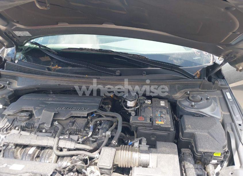 Photo 10 of 2024 Hyundai Elantra SEL (VIN KMHLM4DG8RU810526)