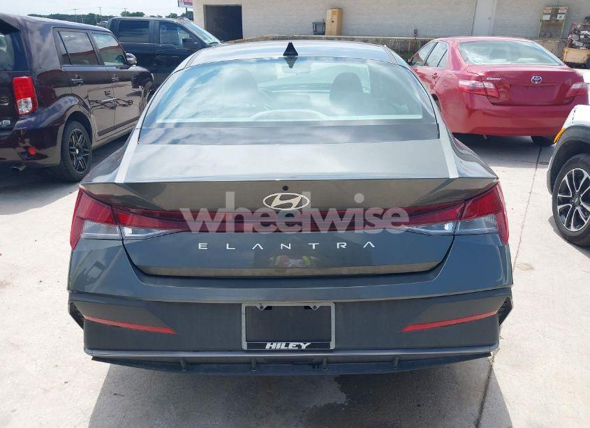Photo 16 of 2024 Hyundai Elantra SEL (VIN KMHLM4DG8RU810526)