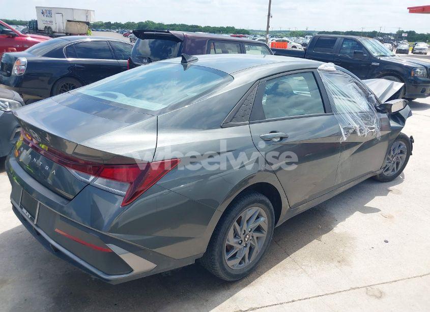 Photo 4 of 2024 Hyundai Elantra SEL (VIN KMHLM4DG8RU810526)