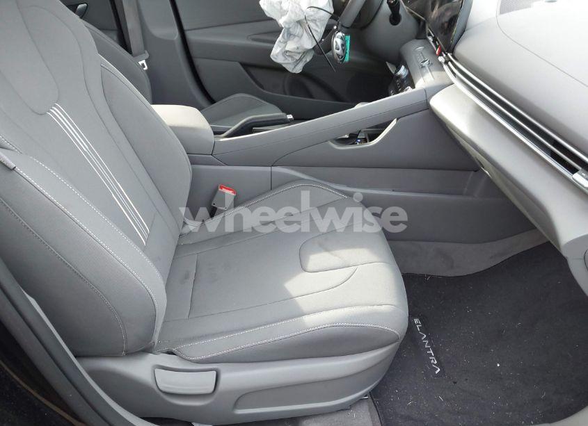 Photo 5 of 2024 Hyundai Elantra SEL (VIN KMHLM4DG8RU849231)