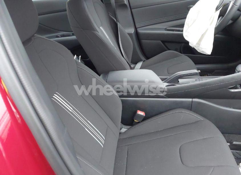 Photo 5 of 2025 Hyundai Elantra SEL SPORT (VIN KMHLM4DG8SU884079)