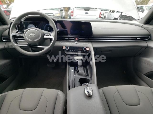 Photo 6 of 2024 HYUNDAI ELANTRA SEL (VIN KMHLM4DG9RU642394)