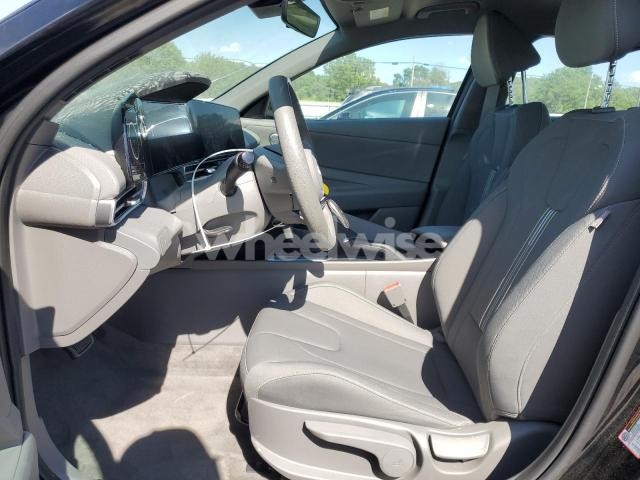 Photo 8 of 2024 HYUNDAI ELANTRA SEL (VIN KMHLM4DG9RU831966)