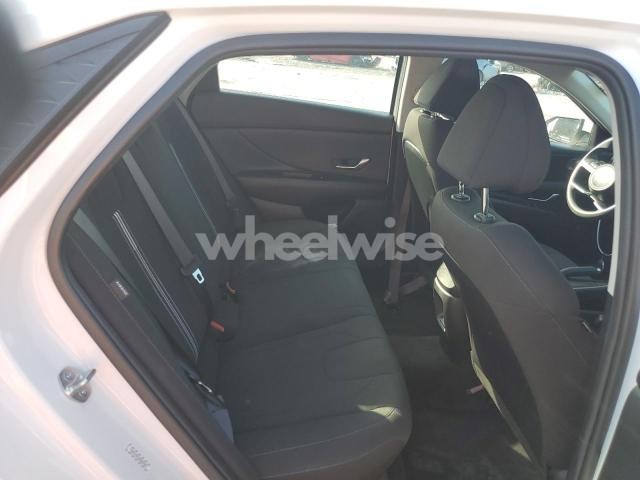 Photo 7 of 2024 HYUNDAI ELANTRA SEL (VIN KMHLM4DGXRU655851)