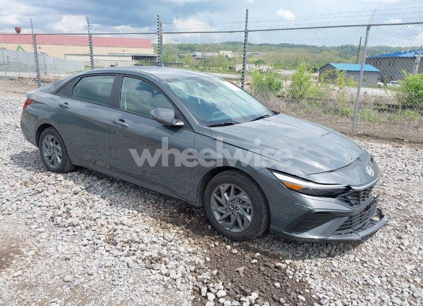 2024 Hyundai Elantra SEL (VIN KMHLM4DGXRU658961) main photo