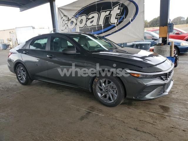 Photo 3 of 2024 HYUNDAI ELANTRA SEL (VIN KMHLM4DGXRU671340)