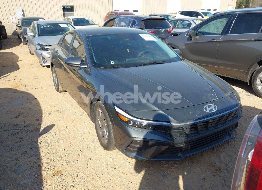 2024 Hyundai Elantra SEL (VIN KMHLM4DGXRU707852) main photo