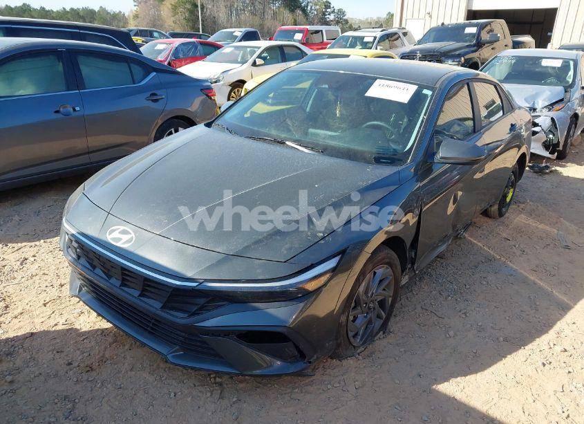 Photo 2 of 2024 Hyundai Elantra SEL (VIN KMHLM4DGXRU707852)