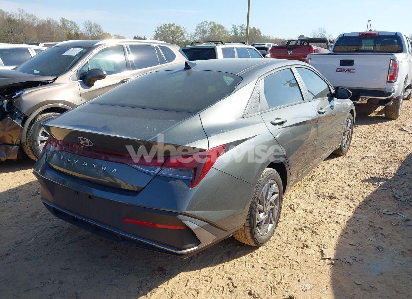 Photo 4 of 2024 Hyundai Elantra SEL (VIN KMHLM4DGXRU707852)