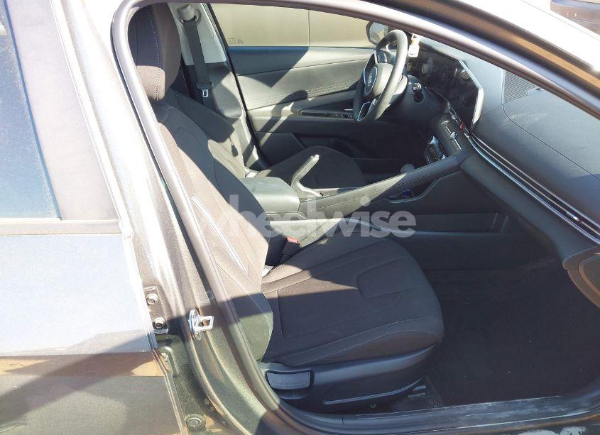 Photo 5 of 2024 Hyundai Elantra SEL (VIN KMHLM4DGXRU707852)