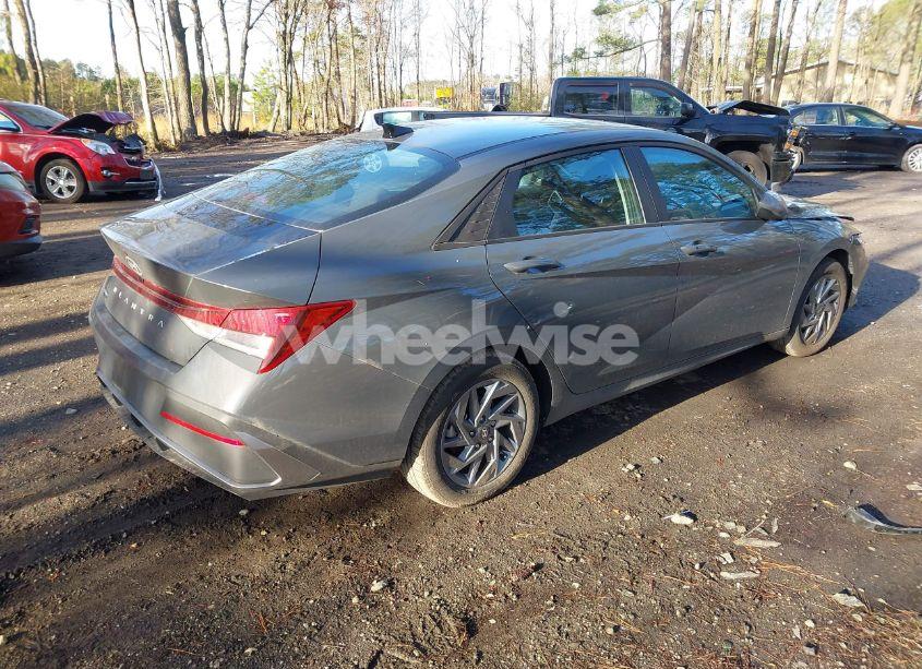 Photo 4 of 2024 Hyundai Elantra SEL (VIN KMHLM4DGXRU832768)