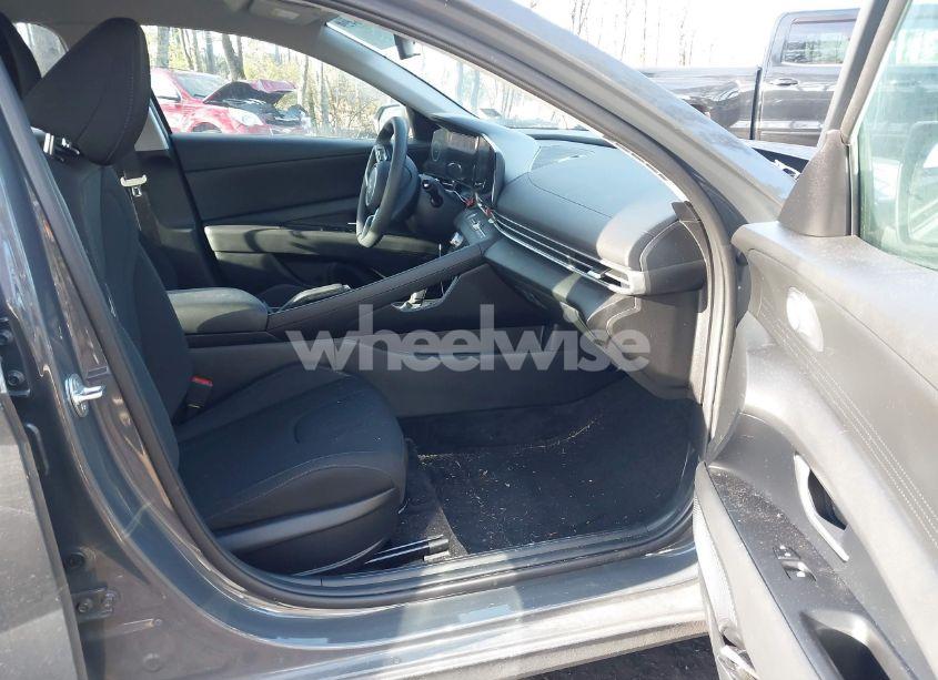 Photo 5 of 2024 Hyundai Elantra SEL (VIN KMHLM4DGXRU832768)