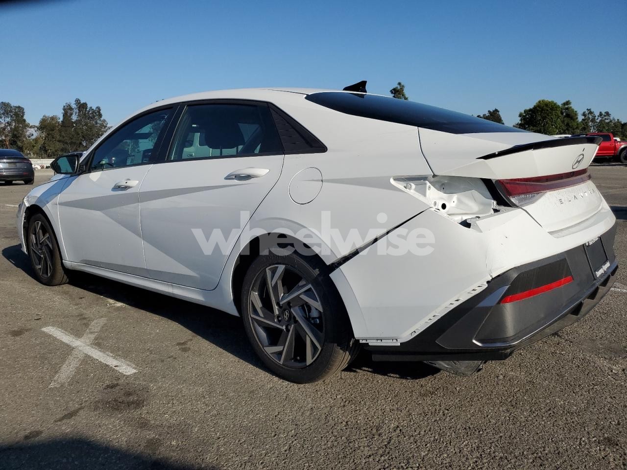 Photo 2 of 2025 HYUNDAI ELANTRA SEL SPORT (VIN KMHLM4DGXSU010431)