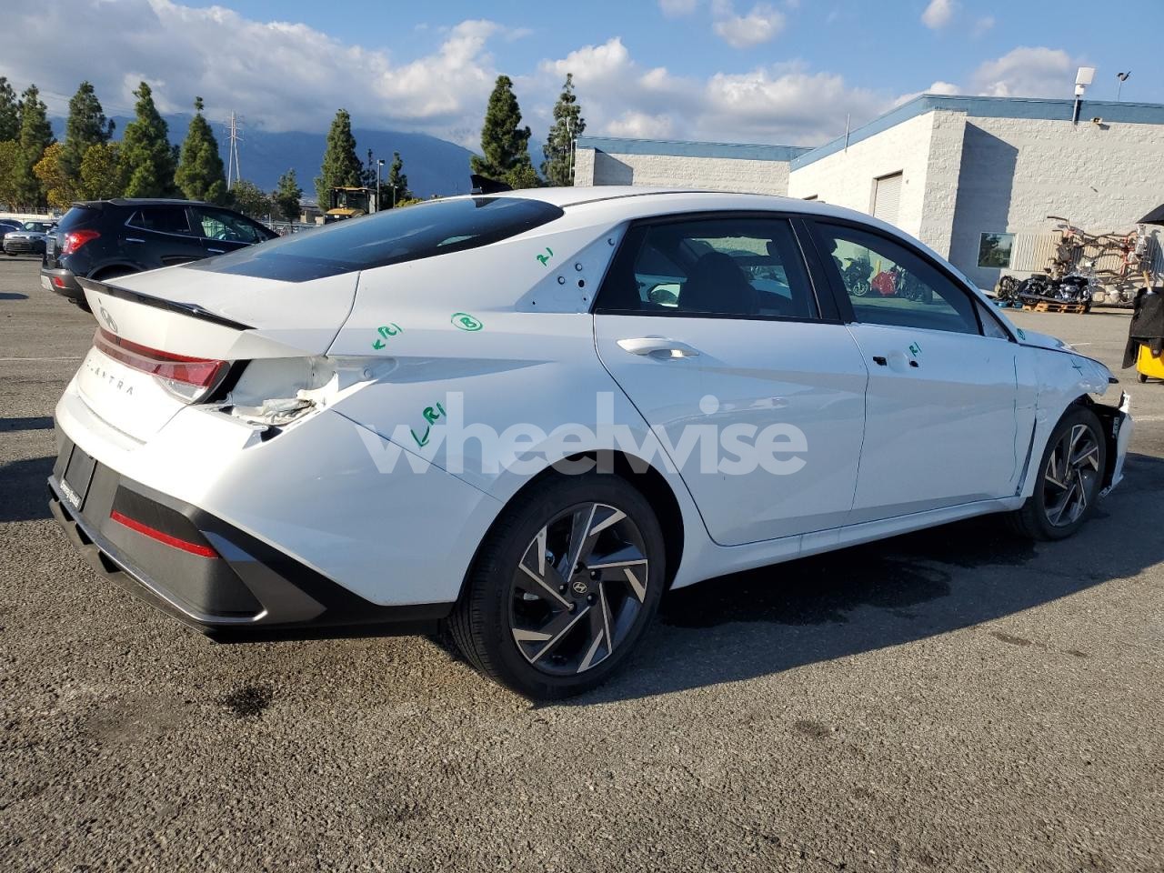 Photo 3 of 2025 HYUNDAI ELANTRA SEL SPORT (VIN KMHLM4DGXSU010431)