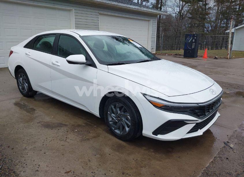 2024 Hyundai Elantra HYBRID BLUE (VIN KMHLM4DJ0RU103318) main photo