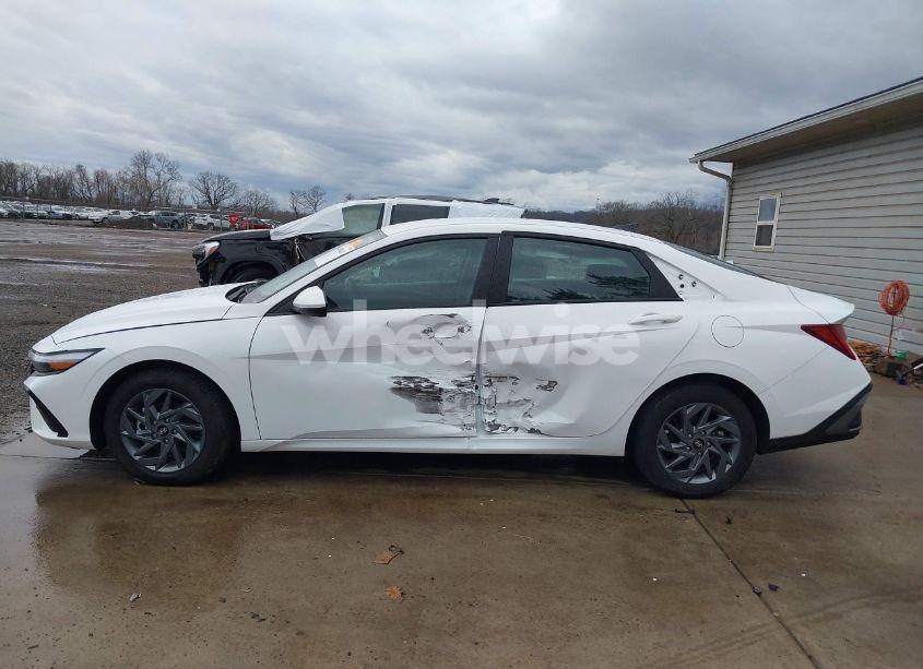 Photo 15 of 2024 Hyundai Elantra HYBRID BLUE (VIN KMHLM4DJ0RU103318)