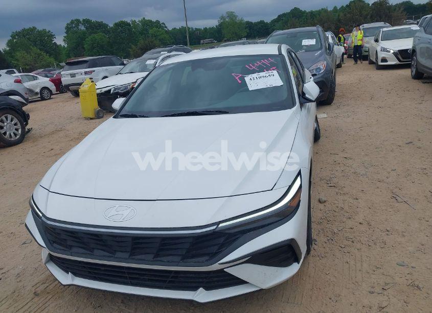 Photo 12 of 2024 Hyundai Elantra HYBRID BLUE (VIN KMHLM4DJ1RU104414)