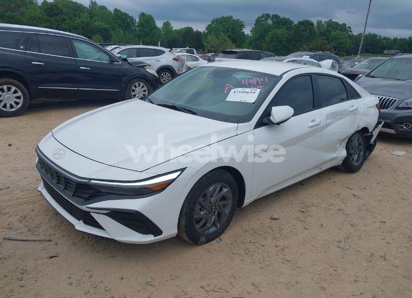 Photo 2 of 2024 Hyundai Elantra HYBRID BLUE (VIN KMHLM4DJ1RU104414)